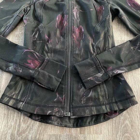 Lululemon Forme Jacket *Cuffins in Midnight Iris Multi - Picture 5 of 14